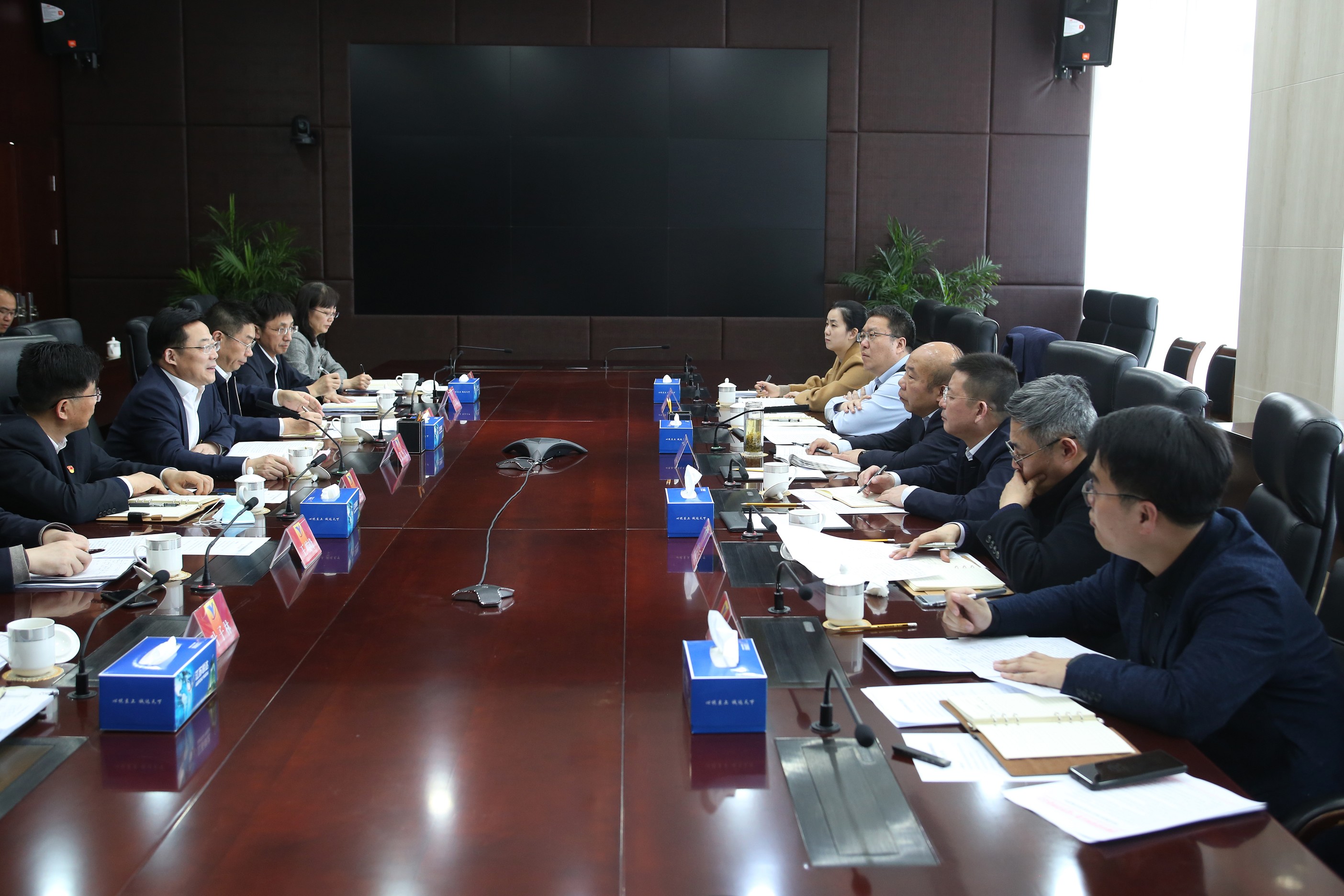 20220309095529_sm5ecmyk9q 国资委调研bevictor伟德 1_眸目压缩.jpg