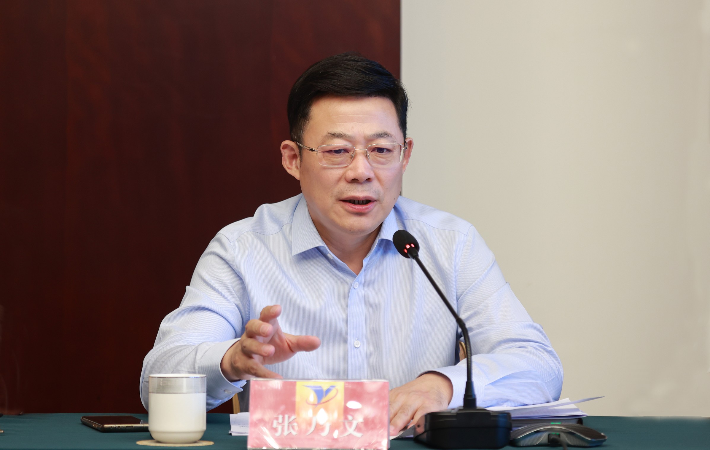20220721192531_hf4kr5mwkk 集团辅导班子扩大会议--通报进建徐书记讲话心灵2_眸目压缩.jpg