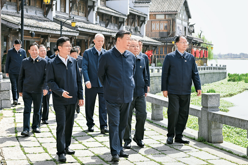2024年3月18日至21日，中共中央总书记、国度主席、中央军委主席习近平在湖南调查。这是19日上午，习近平在常德河街调查。